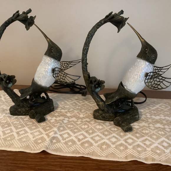 Vintage hummingbird lamps set of 2 - Picture 3 of 16